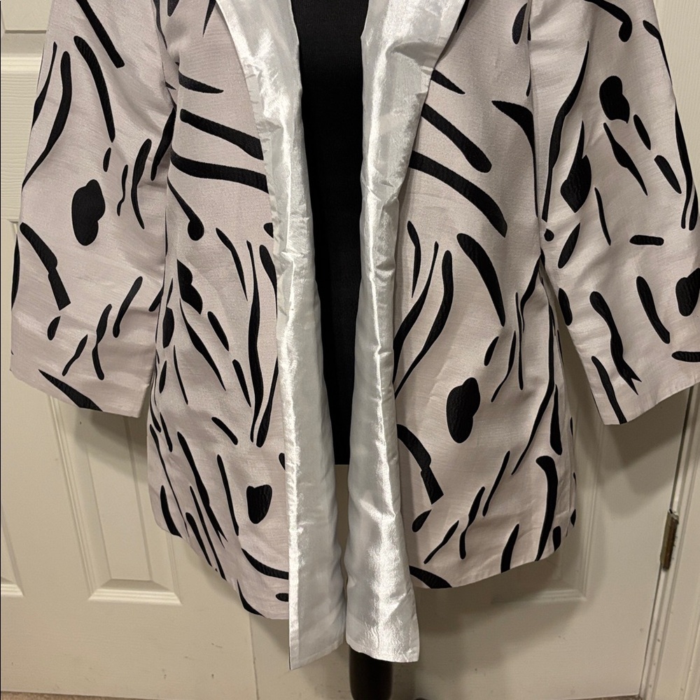 Grace Chuang New York Open Front Jacket - Picture 3 of 10